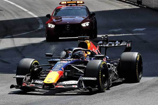 20260610-4verstappen-dapat-pujian.jpg
