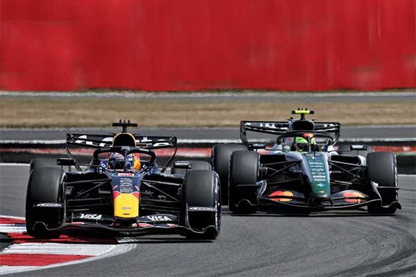 20260805-3keterbatasan-mobil-f1.jpg