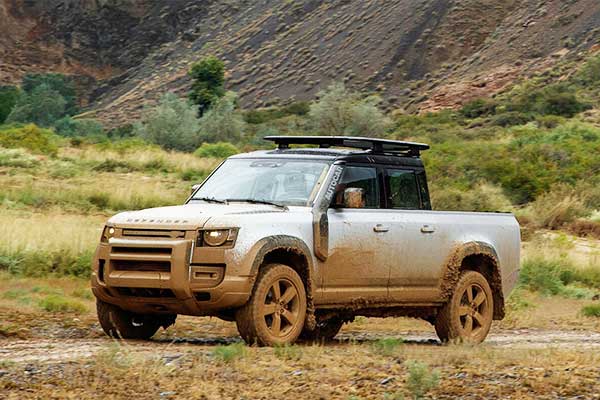 20261017-1land-rover-siapkan-defender-pickup(1).jpg